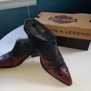 Harley Davison. Leather clogs never worn size 8